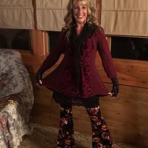 Meet your Posher, Leigh anne